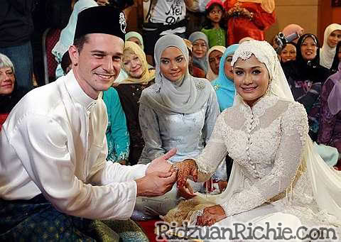 Adat Perkahwinan Melayu 101 - Merisik
