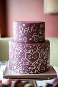 30-creative-and-lovely-hand-painted-wedding-cakes-19-500x749