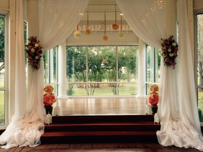 indoor-wedding-beautiful-malaysia's-weather