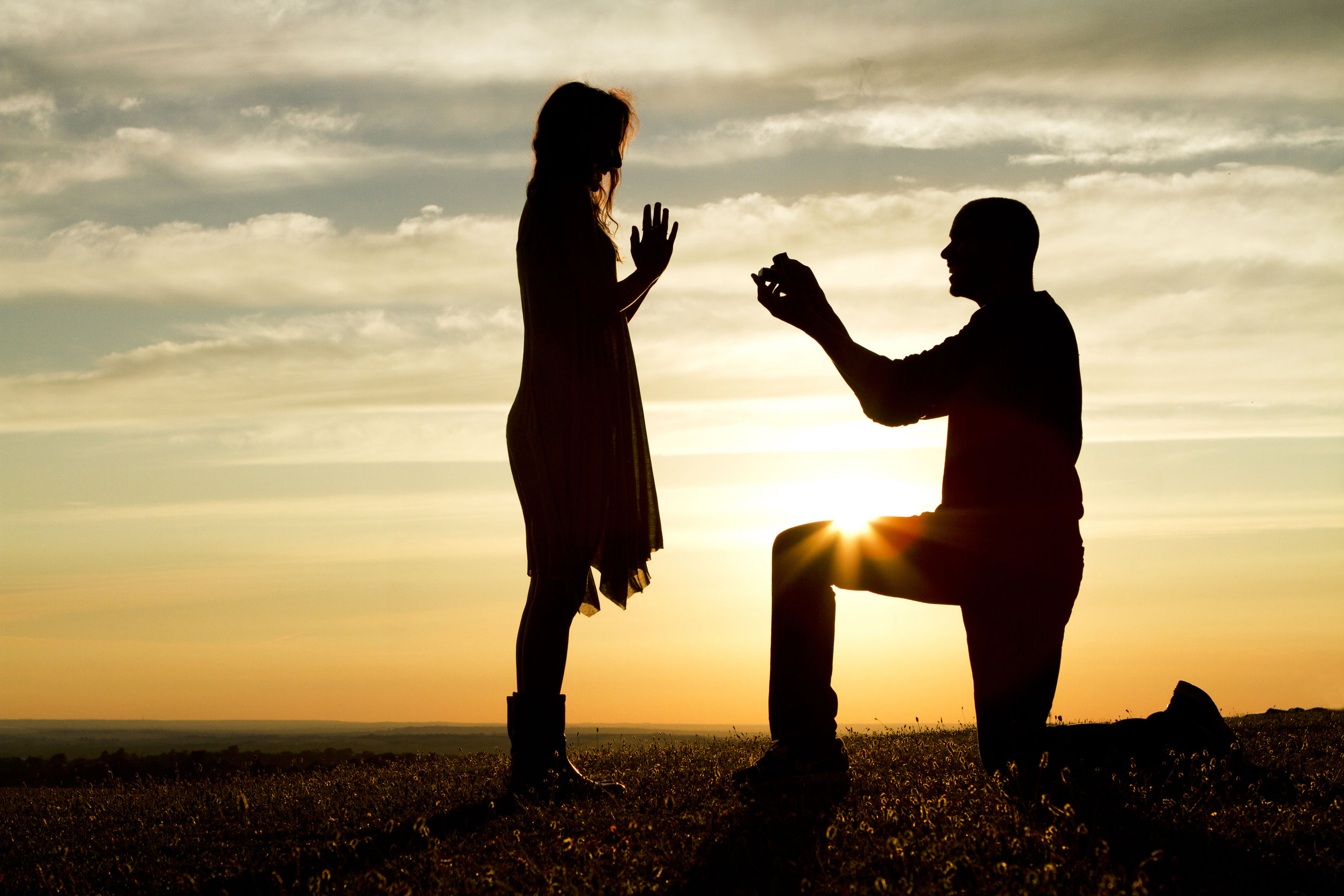 22650578 - sunset marriage proposal