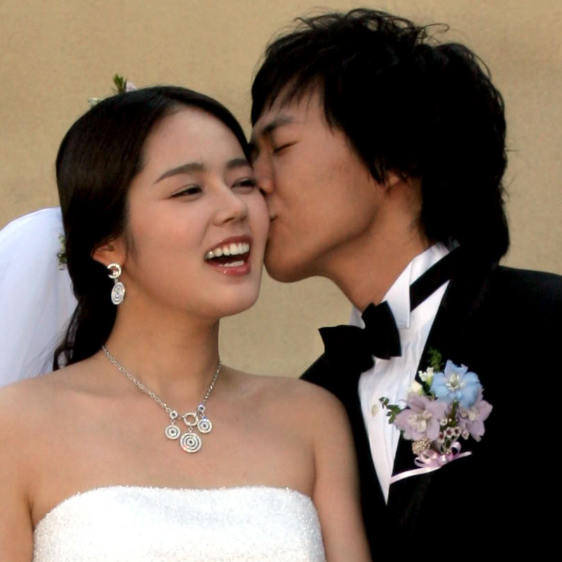 Han Ga In and Yung Jung Hoon